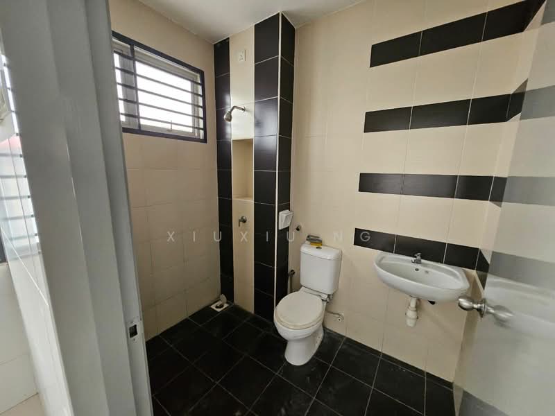 2-storey Terraced House for Sale in Taman Seri Austin (Tebrau) - Xiuxiu Ng - Bathroom - PropertyGuru.com.my
