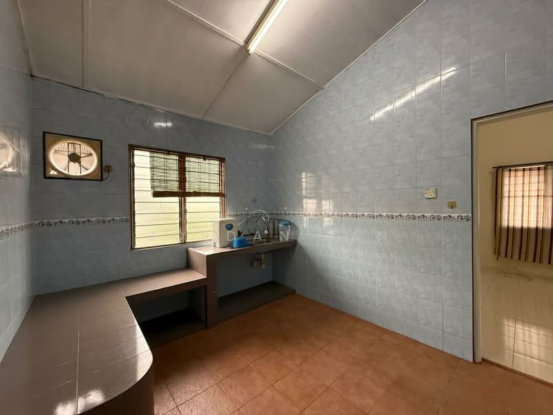 1-storey Terraced House for Sale in Taman Seri Duyong (Duyong) - Jordan Tan - Kitchen - PropertyGuru.com.my
