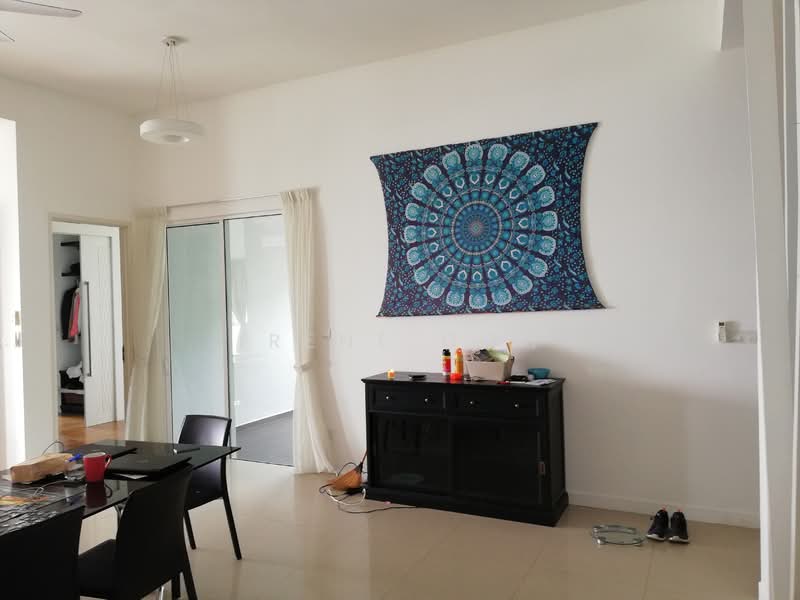 Kondominium untuk Disewa di Bayu Ferringhi Condominiums - Irene Goh - Living Room - PropertyGuru.com.my