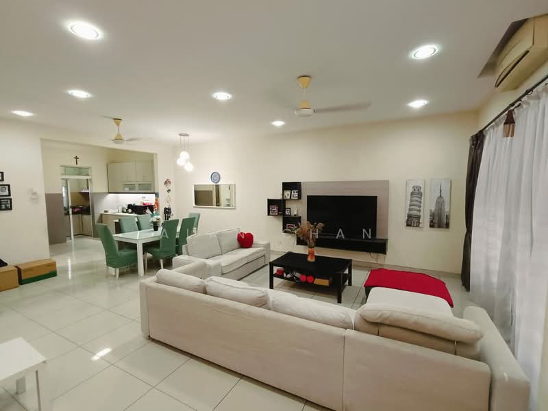 2-storey Terraced House for Sale in 16 Sierra (Puchong) - Alan Chan - Living Room - PropertyGuru.com.my
