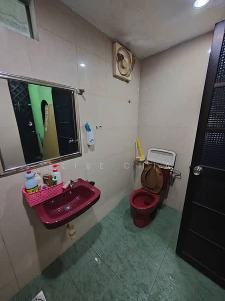 2-storey Terraced House for Sale in Taman Seri Orkid (Skudai) - Elise Chia - Bathroom - PropertyGuru.com.my