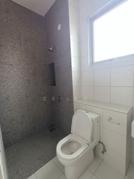Rumah Teres 2 Tingkat untuk Dijual di Eco Majestic (Semenyih) - CK Law - Bathroom - PropertyGuru.com.my
