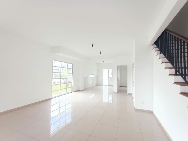 Rumah Teres 2 Tingkat untuk Dijual di Eco Majestic (Semenyih) - CK Law - Living Room - PropertyGuru.com.my