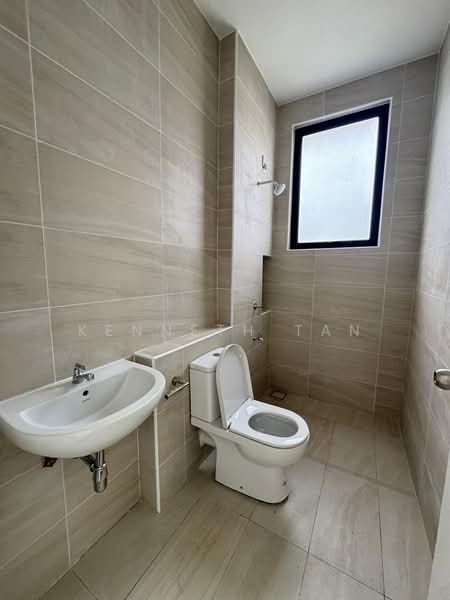 Rumah Teres 2 Tingkat untuk Disewa di Taman Ekoflora (Johor Bahru) - Kenneth Tan - Bathroom - PropertyGuru.com.my