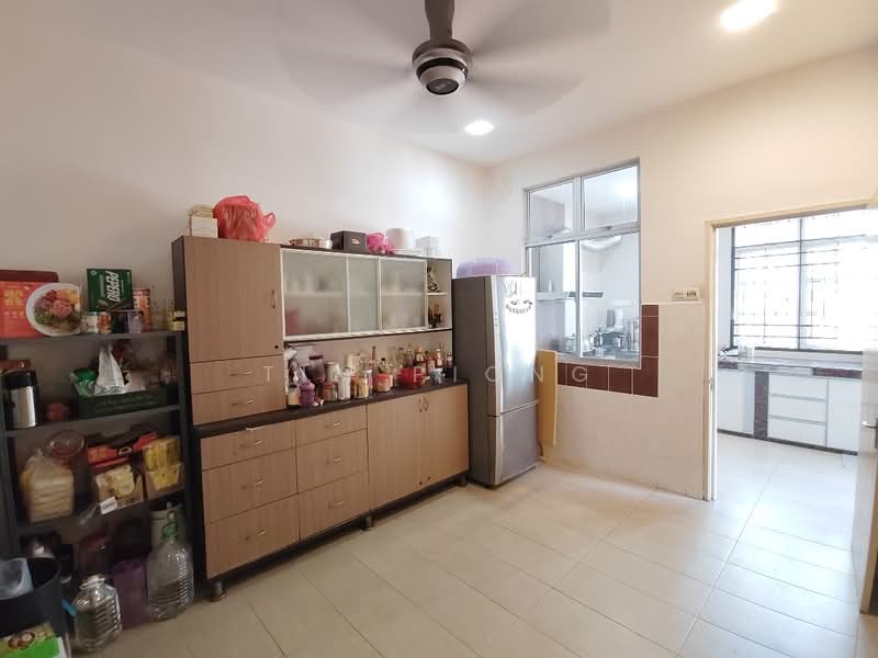 Semi-Detached House for Sale in Taman Cheng Setia (Cheng) - Tim Piong - Kitchen - PropertyGuru.com.my