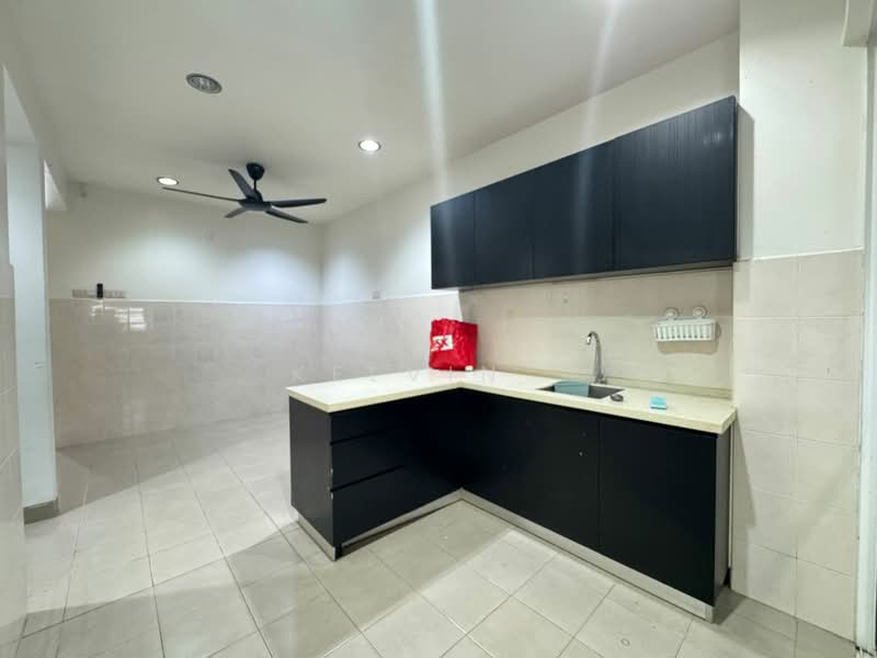 2-storey Terraced House for Sale in Kota Emerald (Rawang) - Kelvin . - Kitchen - PropertyGuru.com.my