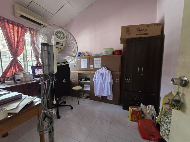 1-storey Terraced House for Sale in Taman Daya (Johor Bahru) - Zack Chow - Study - PropertyGuru.com.my