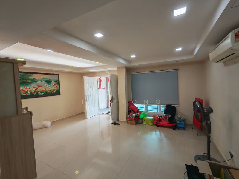 Rumah Teres 2 Tingkat untuk Dijual di Taman Tanjung Minyak (Tanjong Minyak) - Tim Piong - Living Room - PropertyGuru.com.my