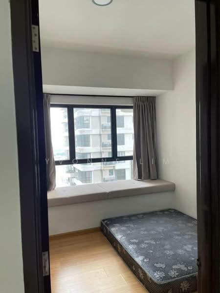 Service Residence for Sale at Royal Strand @ Country Garden Danga Bay - Yvonne Lim - Bedroom - PropertyGuru.com.my