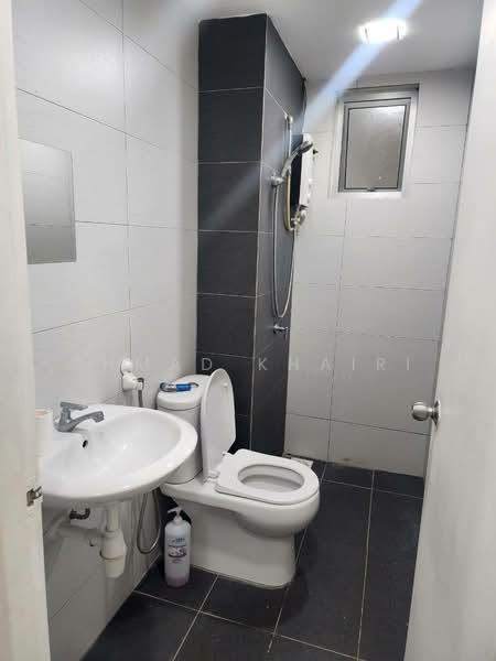 Condominium for Rent at Residensi Rampai (The Parc Tower) - Ahmad Khairi - Bathroom - PropertyGuru.com.my