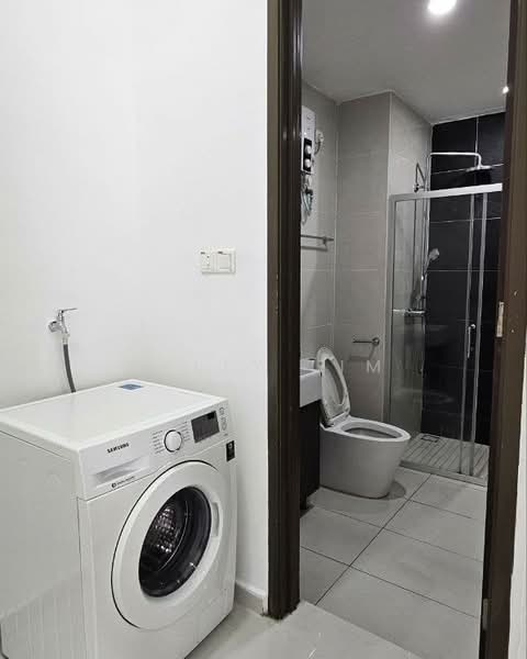Condominium for Rent at Amberside @ Country Garden Danga Bay - Kelly Lim - Bathroom - PropertyGuru.com.my