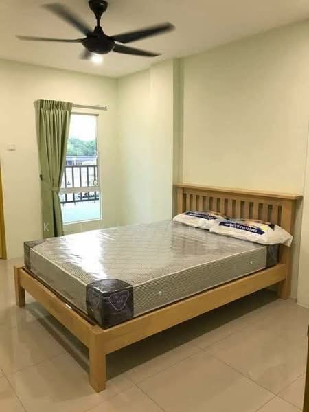 Kondominium untuk Disewa di Loyal Garden Residences - Kelvin Chong - Bedroom - PropertyGuru.com.my