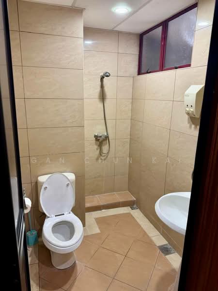 Kondominium untuk Disewa di Marina Bay Condominium - Gan Chun Kai - Bathroom - PropertyGuru.com.my