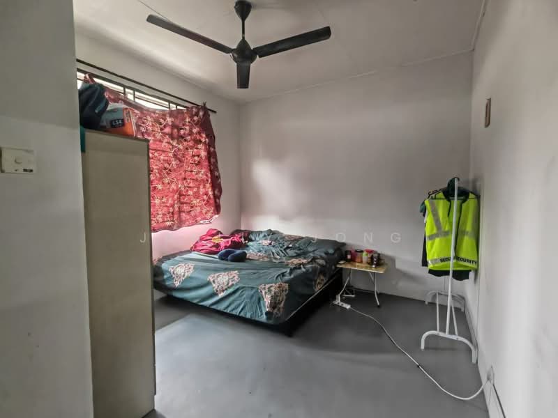 Rumah Flat untuk Dijual di Taman Seri Orkid - Janlly Jong - Bedroom - PropertyGuru.com.my
