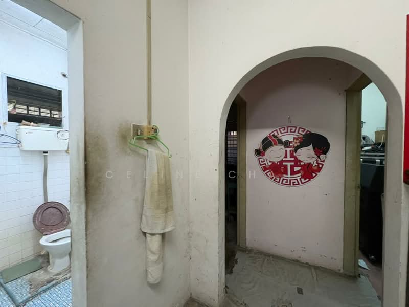 Rumah Teres 1 Tingkat untuk Dijual di Taman Mewah (Yong Peng) - Celine Chai - Bathroom - PropertyGuru.com.my