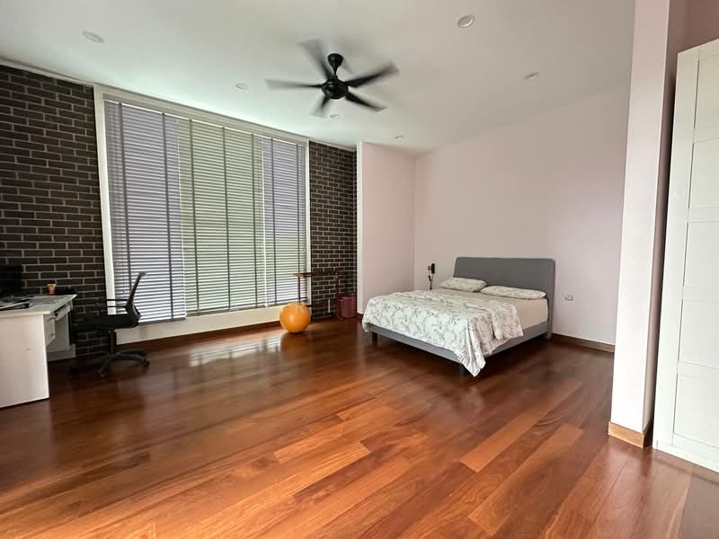 Untuk Dijual - Seksyen 8