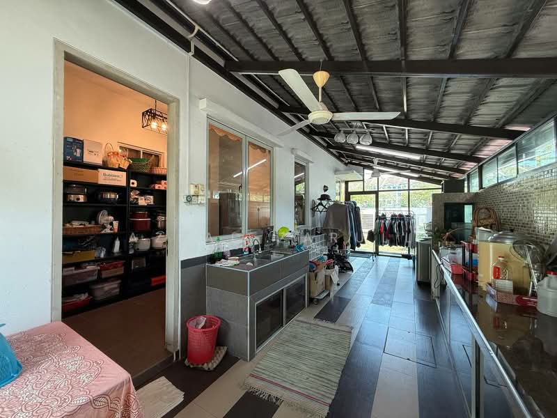 Bungalow for Sale in Taman TTDI Jaya (Shah Alam) - Azzad Zarull - Kitchen - PropertyGuru.com.my