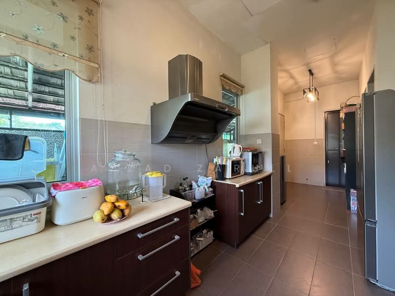 Bungalow for Sale in Taman TTDI Jaya (Shah Alam) - Azzad Zarull - Kitchen - PropertyGuru.com.my