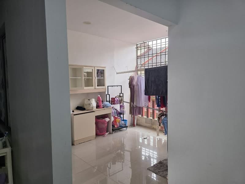 Shop for Sale in Bandar Uda Utama (Johor Bahru) - Bee Ng - Balcony - PropertyGuru.com.my