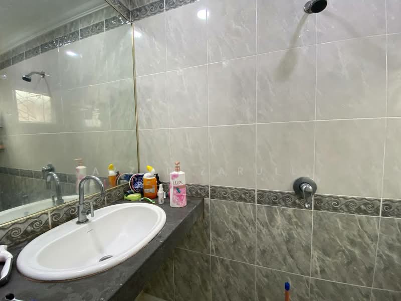 Rumah Teres 2 Tingkat untuk Dijual di Seksyen 5 Wangsa Maju (Wangsa Maju) - Azzad Zarull - Bathroom - PropertyGuru.com.my