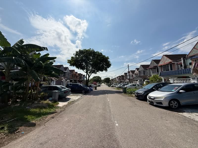 2-storey Terraced House for Sale in Johor Bahru (Johor) - Michelle He - Exterior - PropertyGuru.com.my