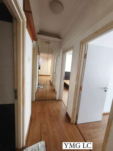 Kondominium untuk Dijual di Pelangi Heights 2 - Zackinn Hoi - Corridor - PropertyGuru.com.my