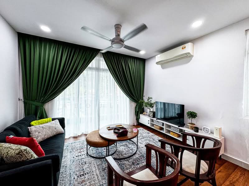 For Sale - Flora Rosa