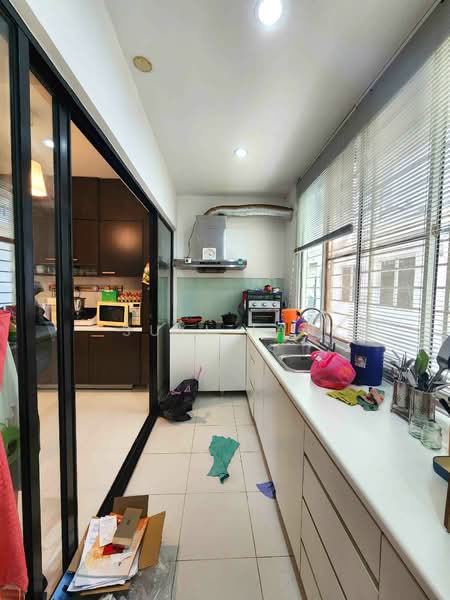 Rumah Teres 3 Tingkat untuk Dijual di Lake Fields (Sungai Besi) - Suki Tan - Kitchen - PropertyGuru.com.my
