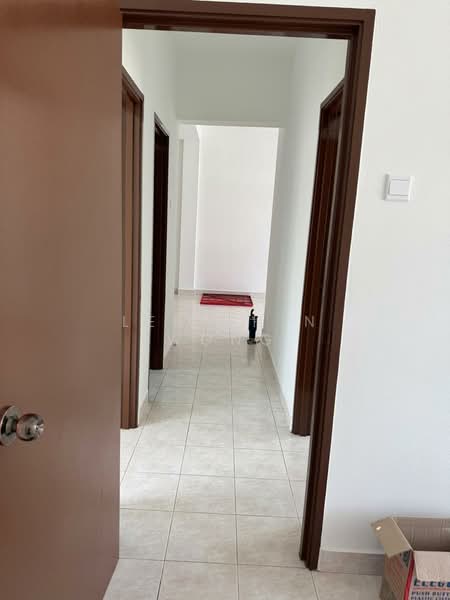 Apartment for Sale at Vista Seri Alam - Lee Chin Wong - Corridor - PropertyGuru.com.my