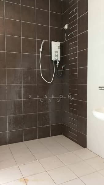Rumah Kluster untuk Dijual di Taman Adda Heights (Tebrau) - Sharon Ong - Bathroom - PropertyGuru.com.my