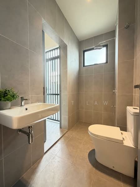 Rumah Teres 2 Tingkat untuk Dijual di Kota Damansara (Selangor) - Robert Law - Bathroom - PropertyGuru.com.my