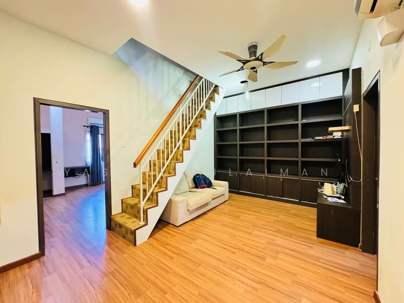 2-storey Terraced House for Sale in Seksyen U9 (Shah Alam) - Yasmin Sulaiman - Living Room - PropertyGuru.com.my