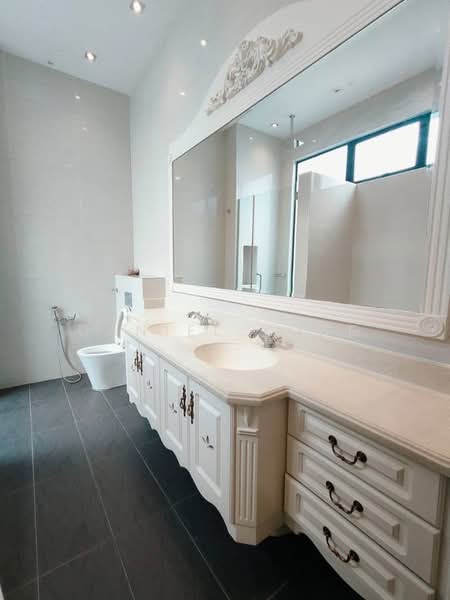 Semi-Detached House for Sale in Bukit Indah (Iskandar Puteri (Nusajaya)) - Daniel Yong - Bathroom - PropertyGuru.com.my