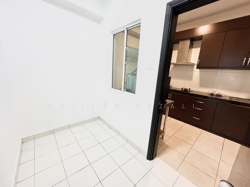 Condominium for Rent at Armanee Terrace - Aqillah Razali - Kitchen - PropertyGuru.com.my