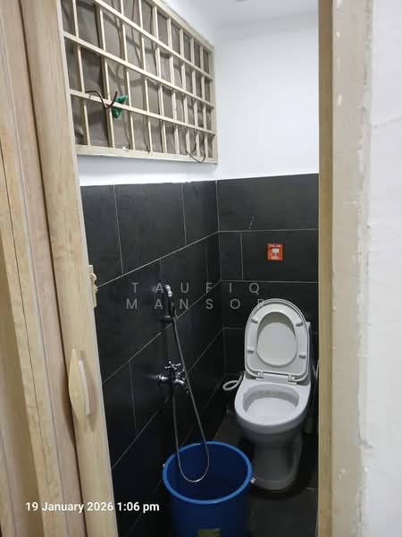 Shop / Office for Rent in Taman Nirwana (Ampang) - Taufiq Mansor - Bathroom - PropertyGuru.com.my
