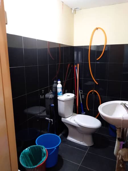 Shop / Office for Rent in Taman Nirwana (Ampang) - Taufiq Mansor - Bathroom - PropertyGuru.com.my