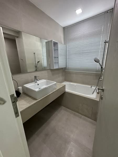Servis Apartment untuk Disewa di myHabitat - Dan Lo - Bathroom - PropertyGuru.com.my