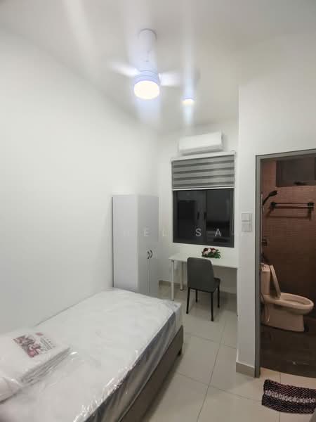 Pangsapuri untuk Disewa di D7 (D'Seven Lagoon Perdana) - Rachel Saw - Bedroom - PropertyGuru.com.my