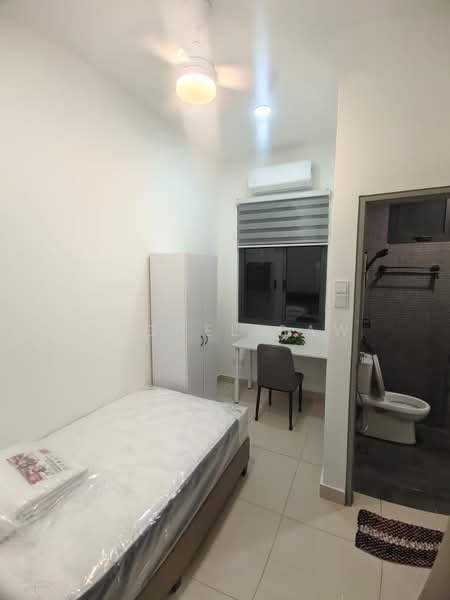 Pangsapuri untuk Disewa di D7 (D'Seven Lagoon Perdana) - Rachel Saw - Bedroom - PropertyGuru.com.my