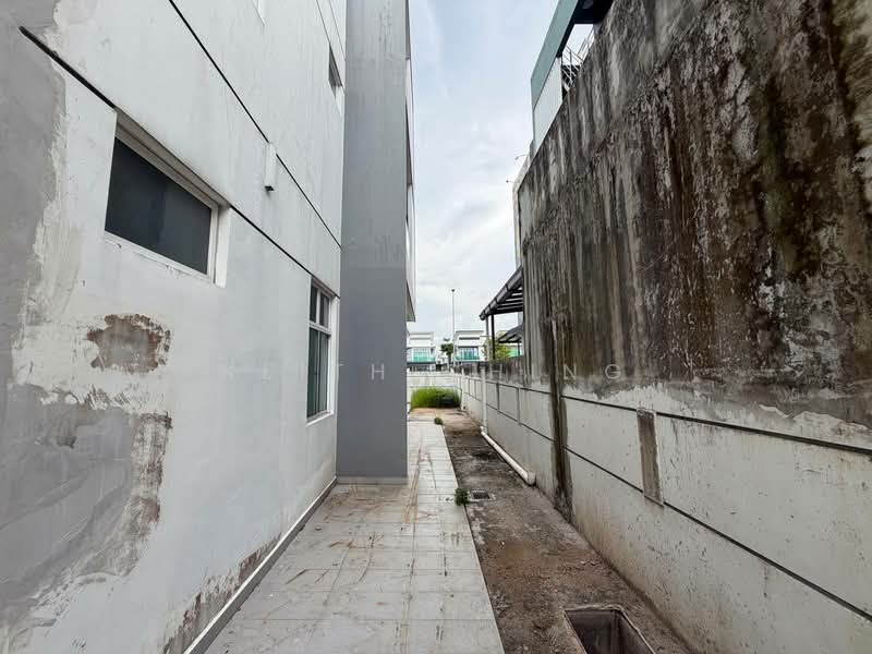 3-storey Terraced House for Sale in Skudai (Johor) - Keith Ching - Exterior - PropertyGuru.com.my