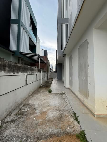 3-storey Terraced House for Sale in Skudai (Johor) - Keith Ching - Exterior - PropertyGuru.com.my