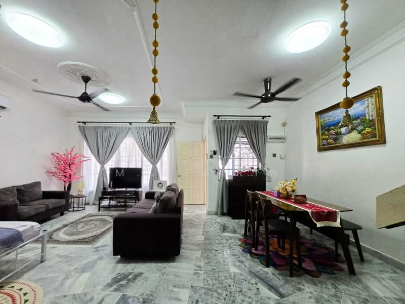 Rumah Teres 2 Tingkat untuk Dijual di Bandar Kinrara (Selangor) - M.J Zairin - Living Room - PropertyGuru.com.my