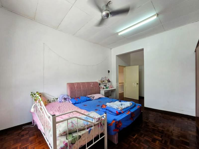 Rumah Teres 2 Tingkat untuk Dijual di Bandar Kinrara (Selangor) - M.J Zairin - Bedroom - PropertyGuru.com.my