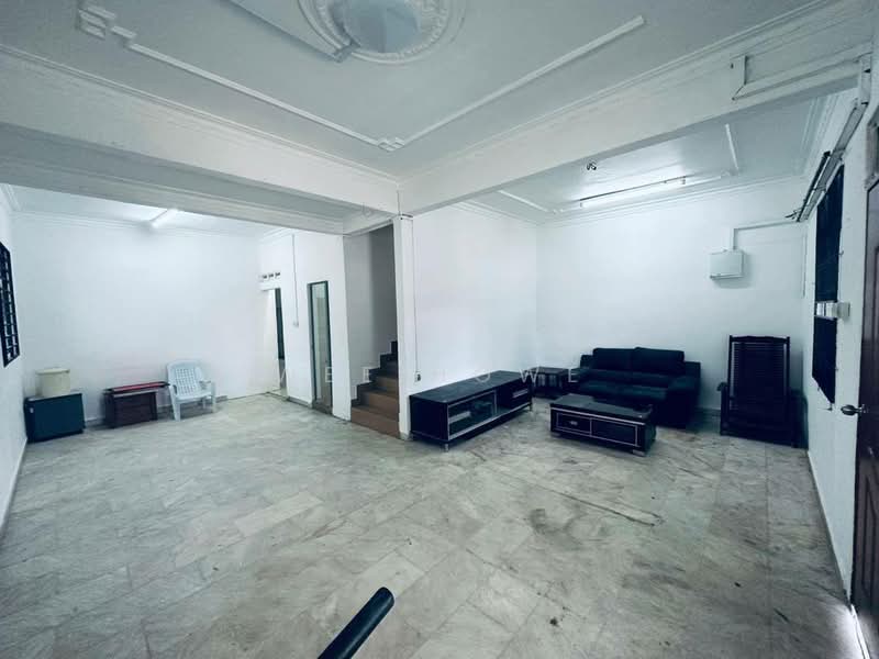 2-storey Terraced House for Rent in Taman Sri Tebrau (Johor Bahru) - Wee Howe - Living Room - PropertyGuru.com.my