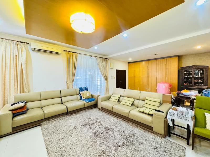 Bungalow for Sale in Bandar Nusa Rhu (Shah Alam) - Yasmin Sulaiman - Living Room - PropertyGuru.com.my