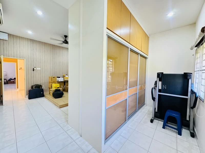 Bungalow for Sale in Bandar Nusa Rhu (Shah Alam) - Yasmin Sulaiman - PropertyGuru.com.my