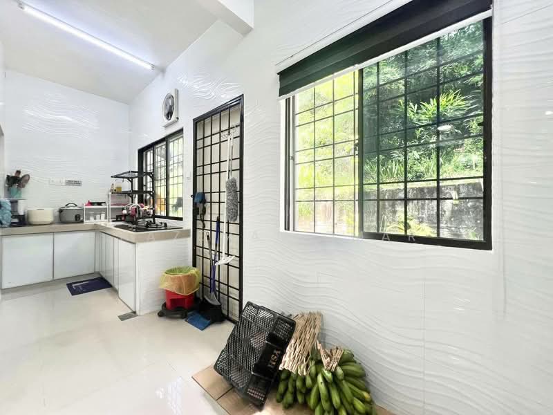 2-storey Terraced House for Sale in Taman Kajang Perdana (Kajang) - Hazeman Omar - Kitchen - PropertyGuru.com.my
