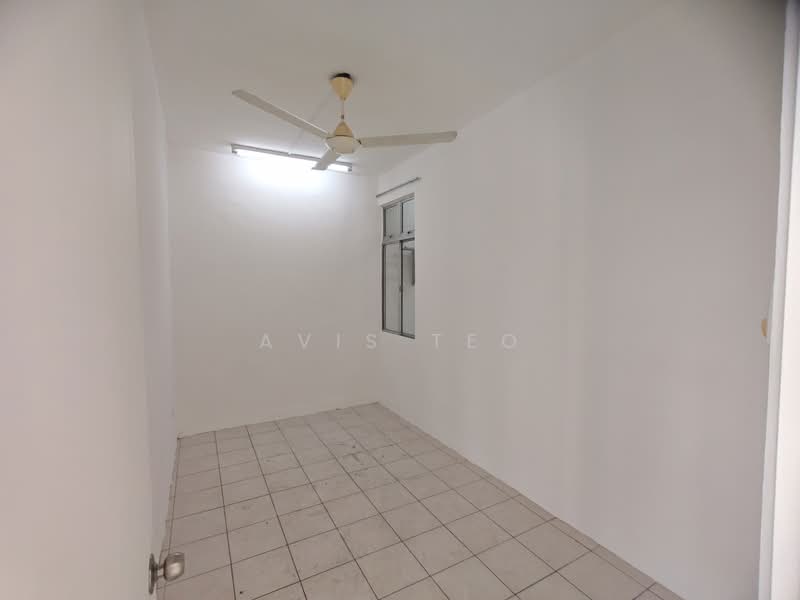 Apartment for Sale at Angkasa Apartment - Avis Teo - PropertyGuru.com.my