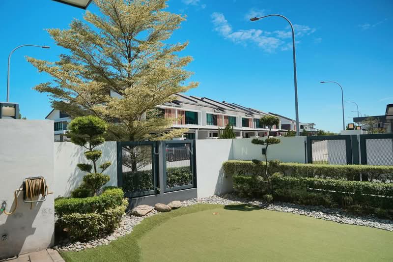 Rumah Teres 2 Tingkat untuk Dijual di Bukit Raja (Selangor) - Muin Mn - Exterior - PropertyGuru.com.my