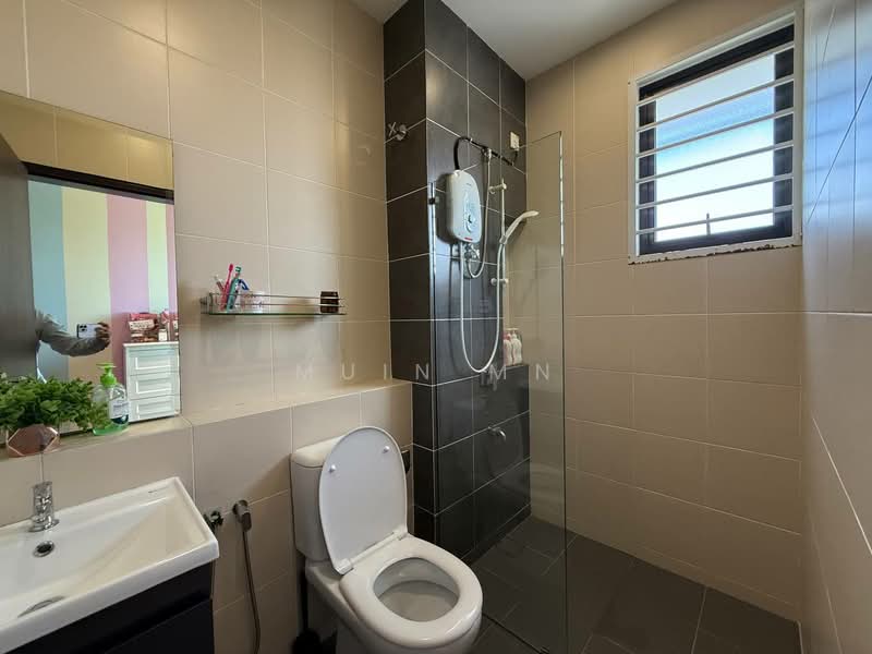 Rumah Teres 2 Tingkat untuk Dijual di Bukit Raja (Selangor) - Muin Mn - Bathroom - PropertyGuru.com.my